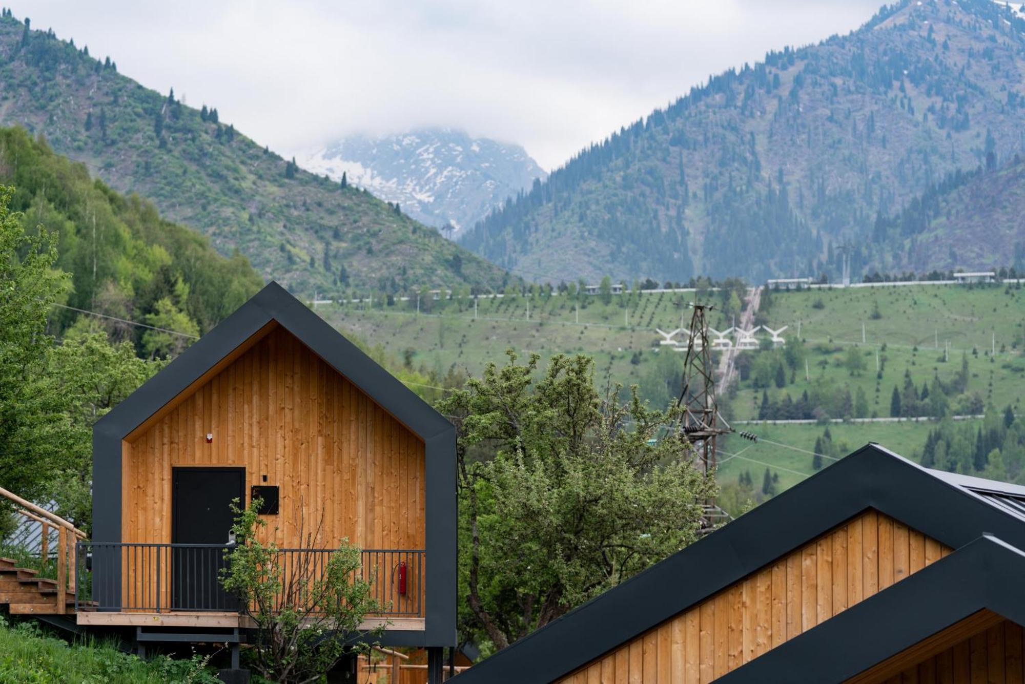 Qazaq Auyl Eco Hotel Almaty Exterior photo